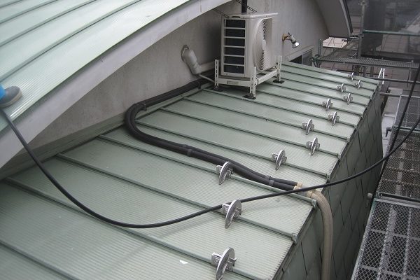 群馬県高崎市　屋根塗装　防水工事　ウレタン防水　密着工法